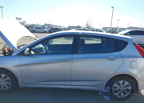 2016 Hyundai Accent Se z USA, uszkodzony, nr VIN KMHCT5AE3GU252593